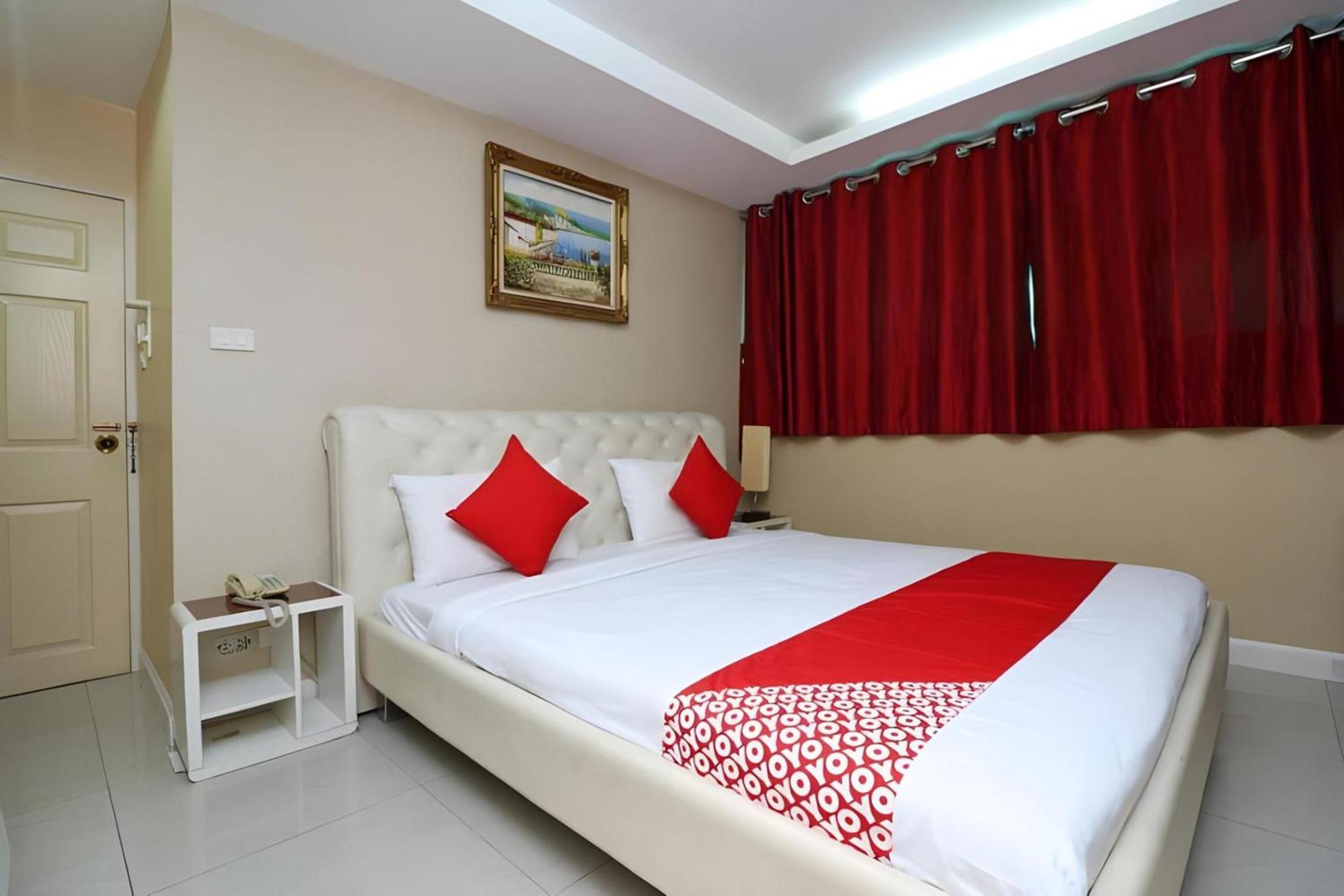 Diamond Residence Silom Bangkok Exterior photo