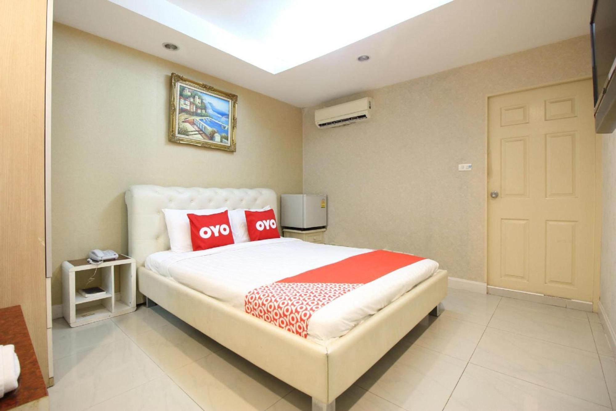 Diamond Residence Silom Bangkok Exterior photo