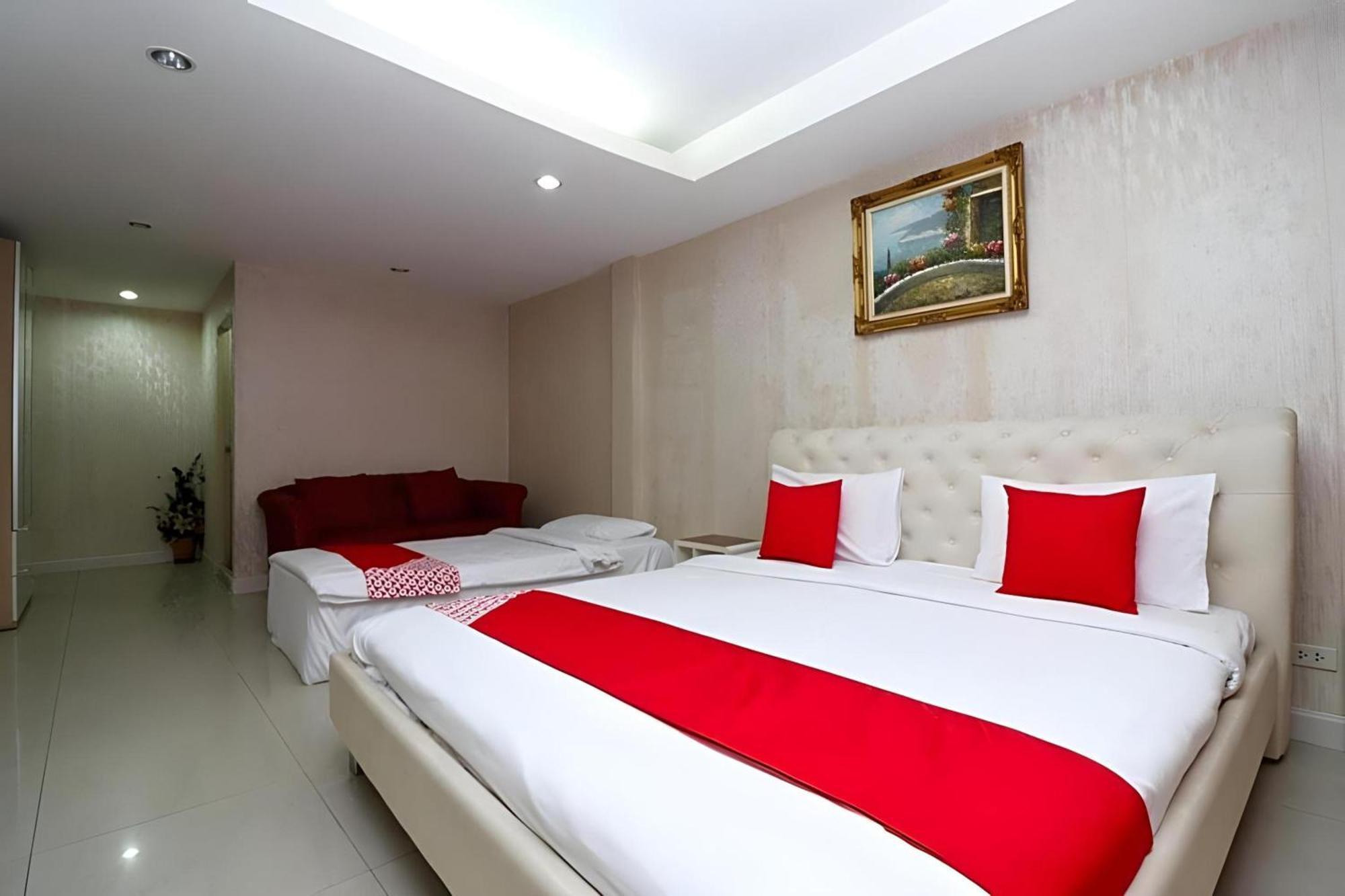 Diamond Residence Silom Bangkok Exterior photo