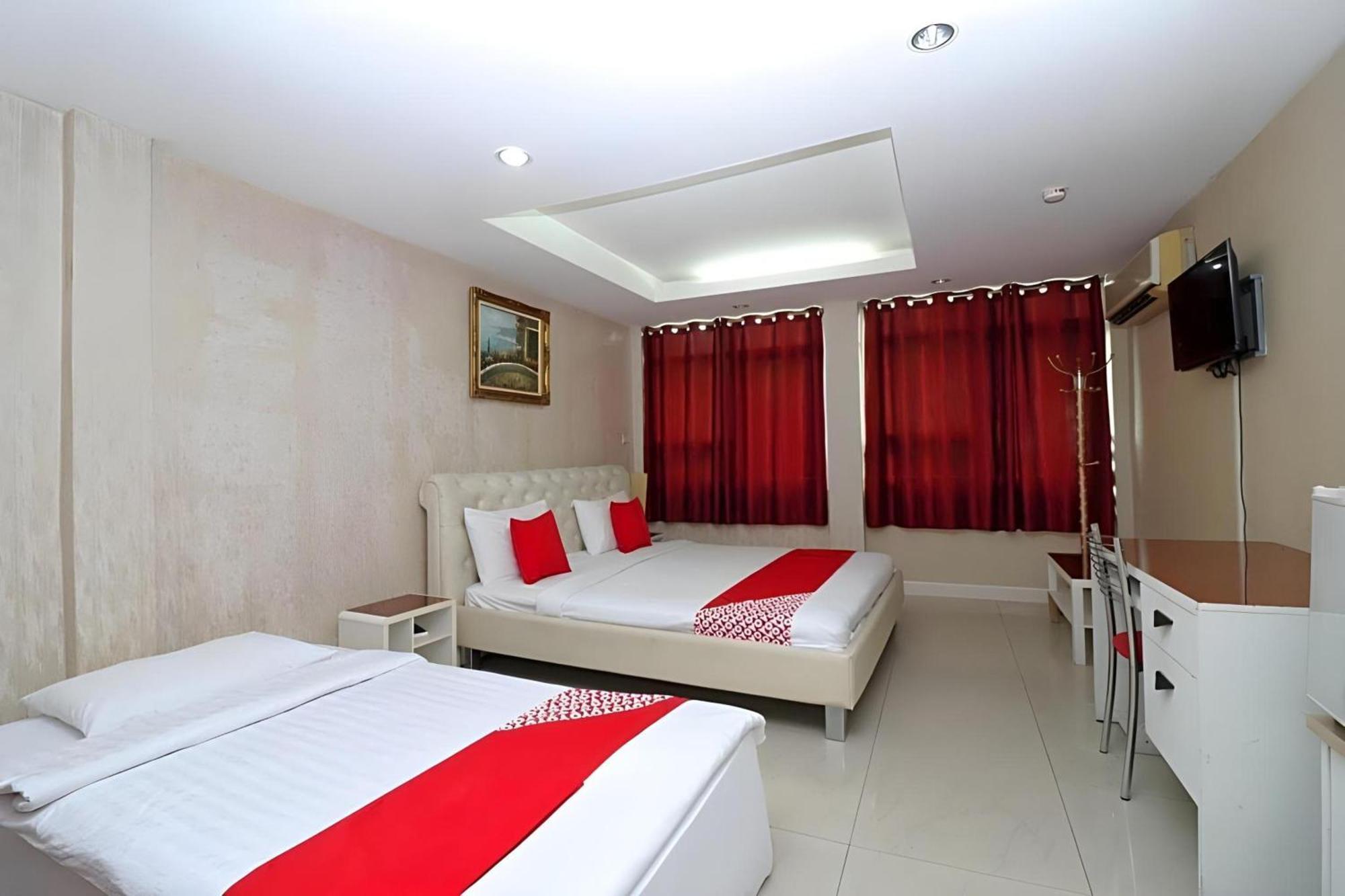 Diamond Residence Silom Bangkok Exterior photo