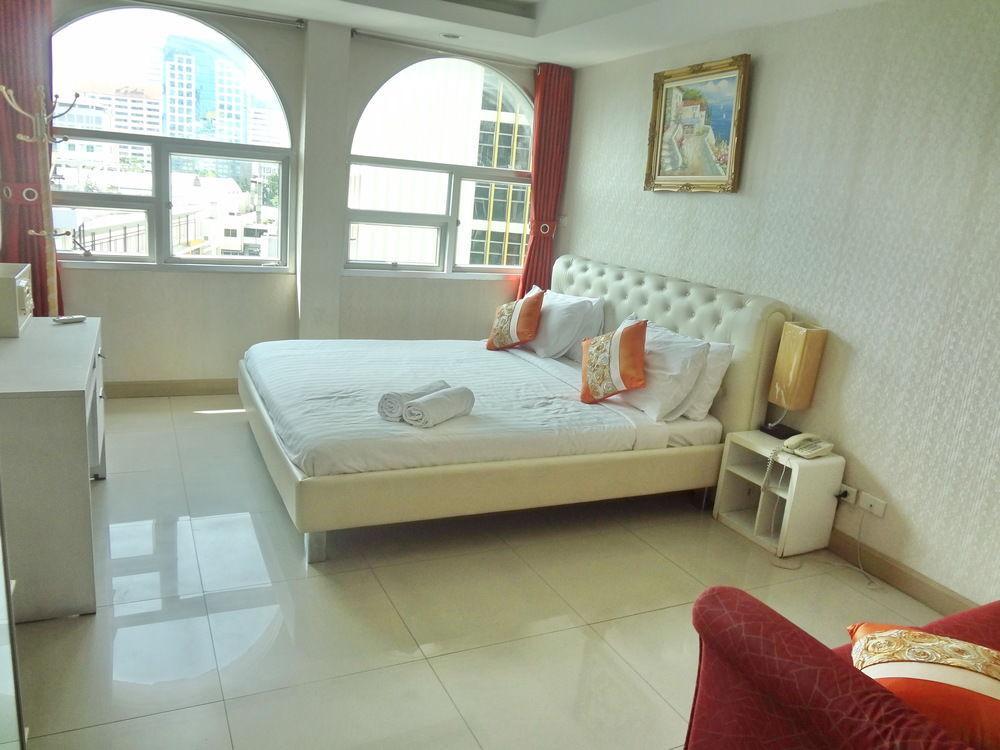 Diamond Residence Silom Bangkok Exterior photo